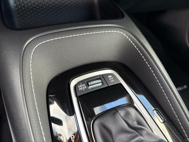 2025 Toyota Corolla Hatchback SE