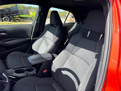 2025 Toyota Corolla Hatchback SE