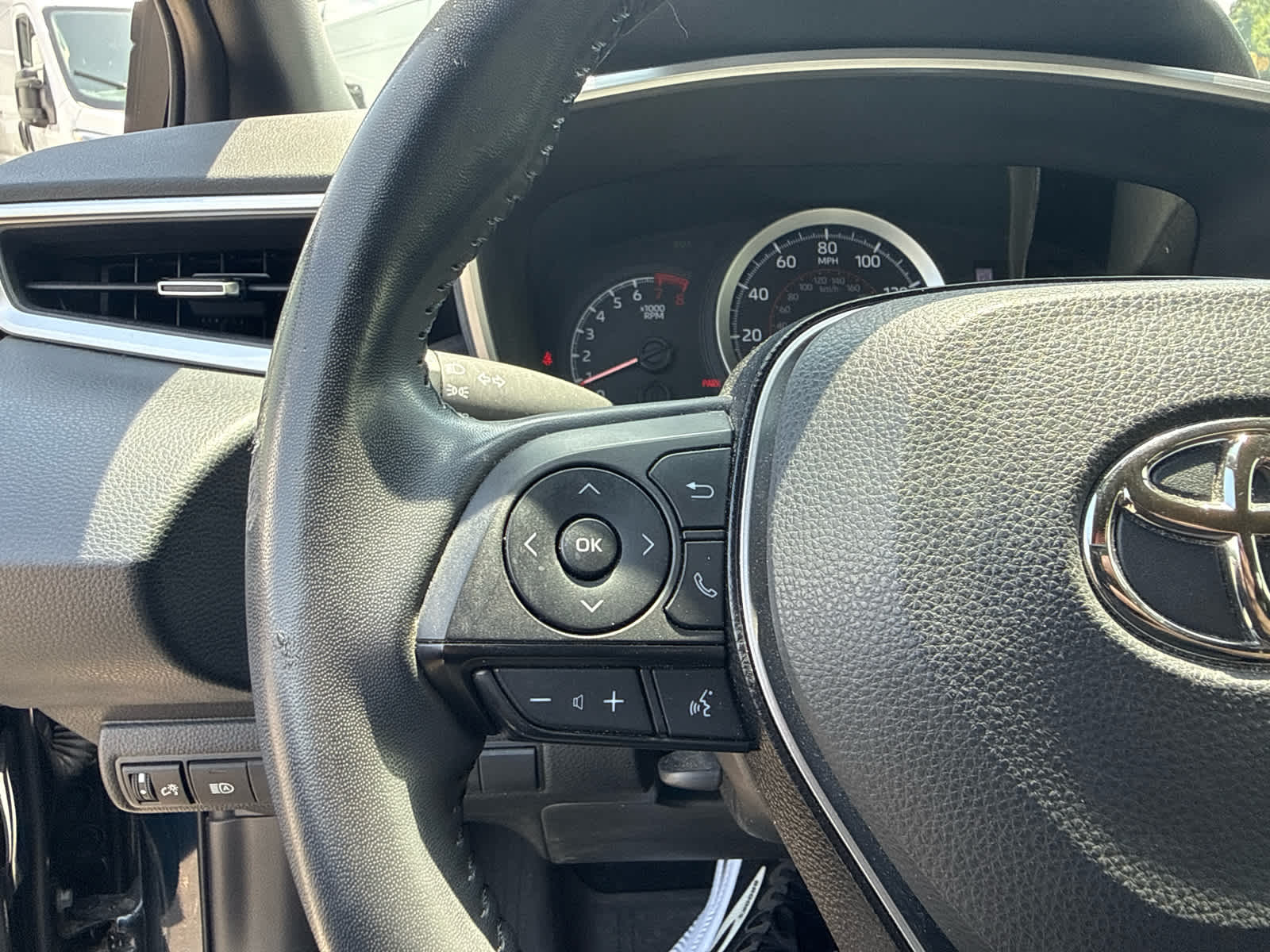 2021 Toyota Corolla Hatchback SE