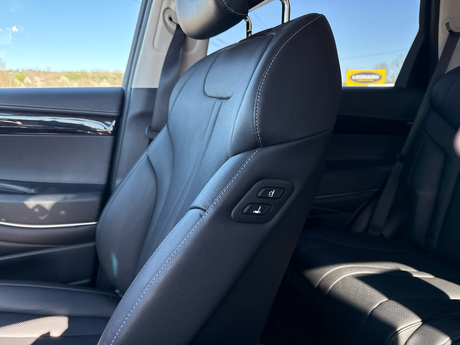 2025 Genesis GV80 2.5T Standard AWD