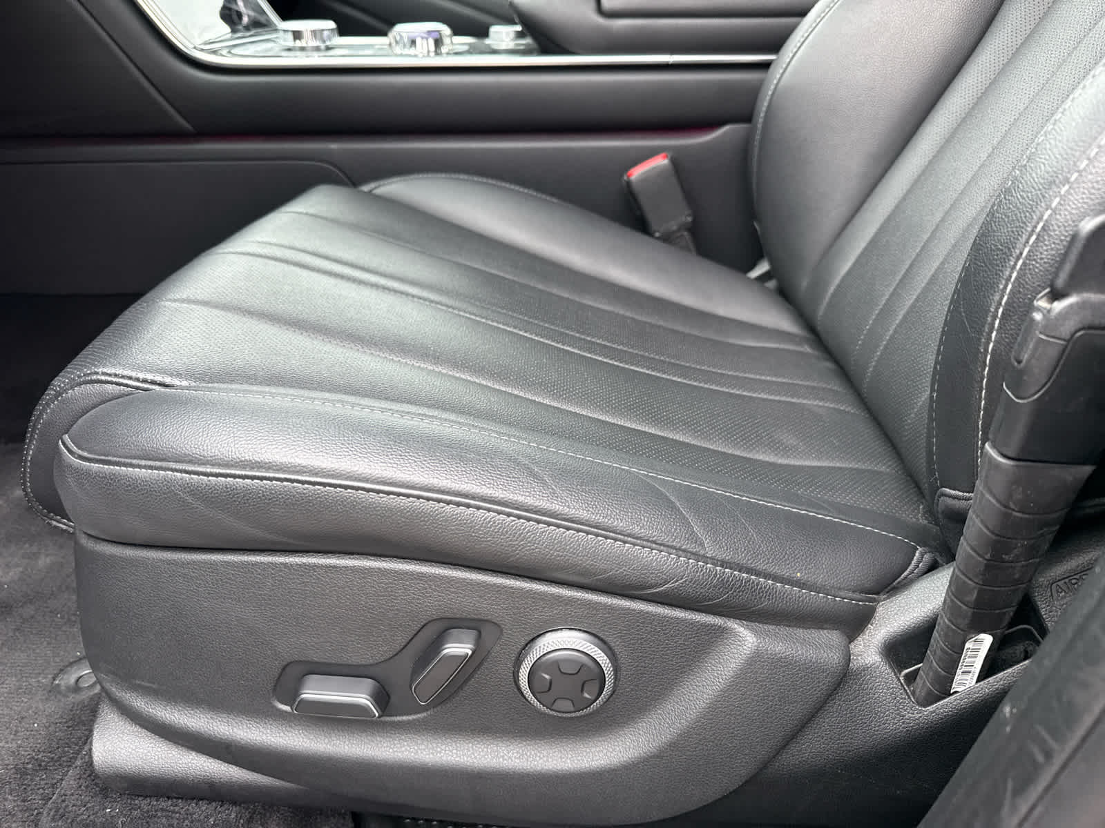 2025 Genesis GV80 2.5T Standard AWD