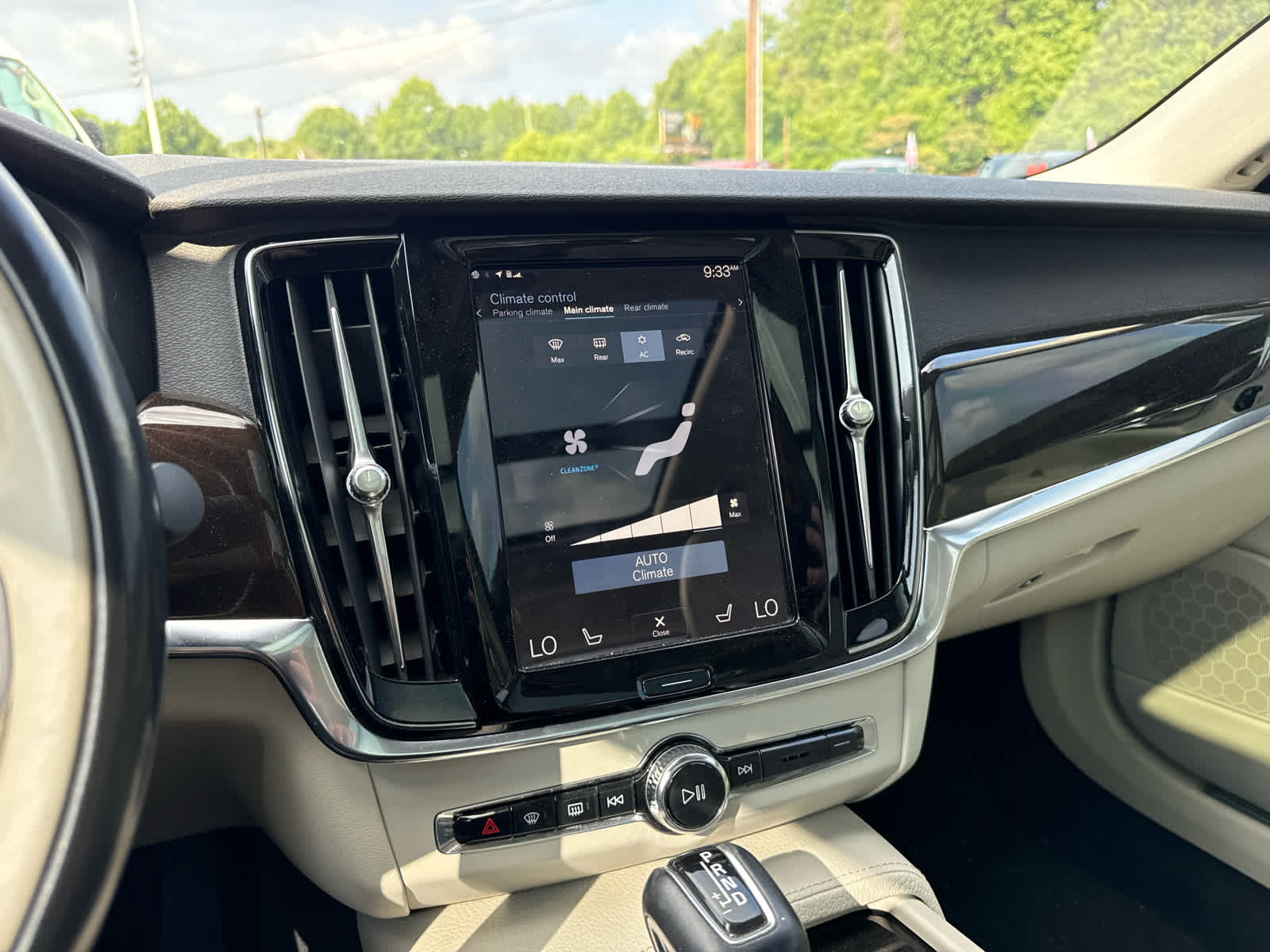 2018 Volvo S90 T5 Momentum