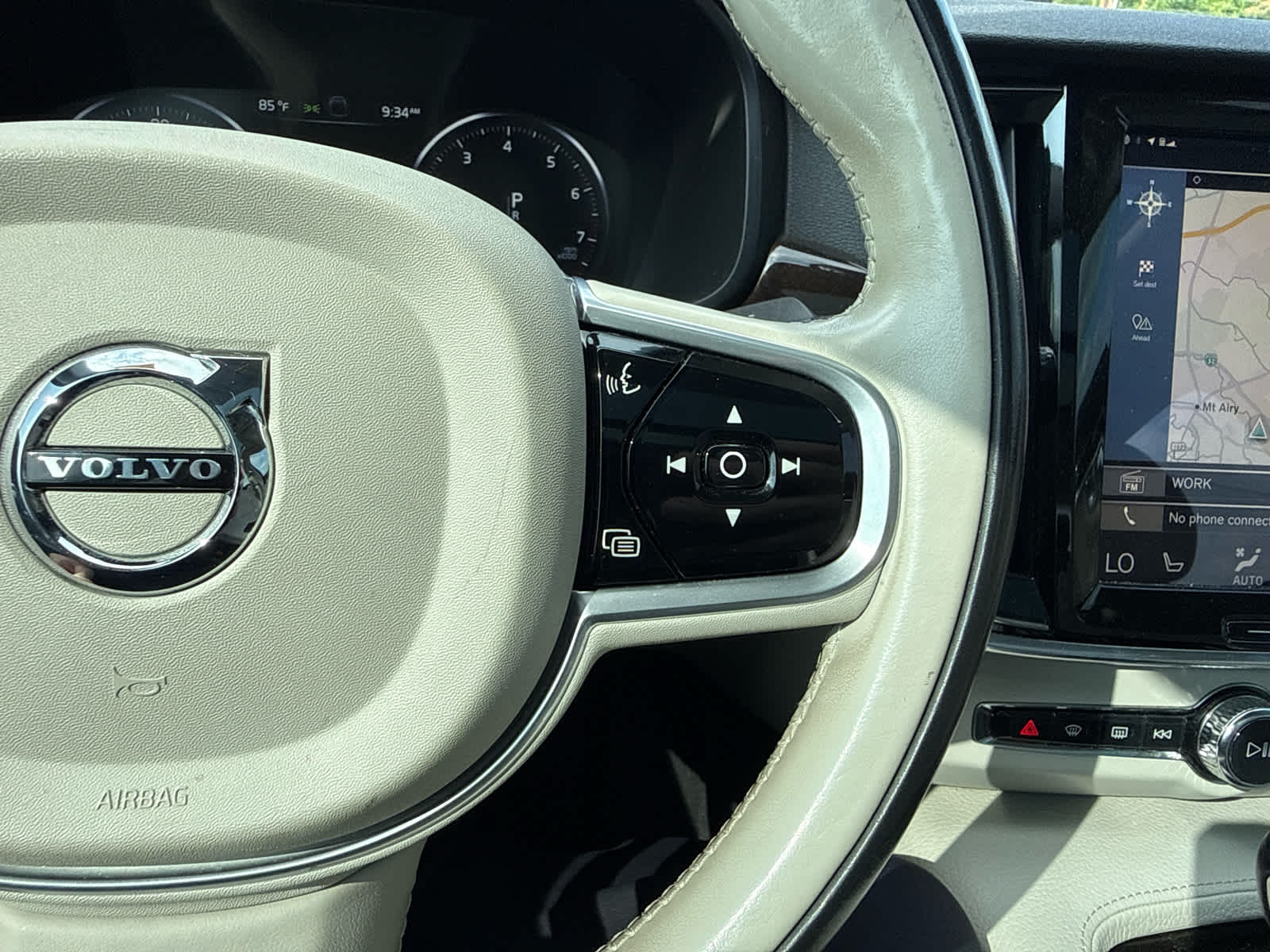 2018 Volvo S90 T5 Momentum