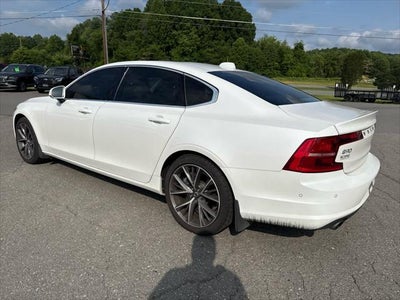 2018 Volvo S90 T5 Momentum