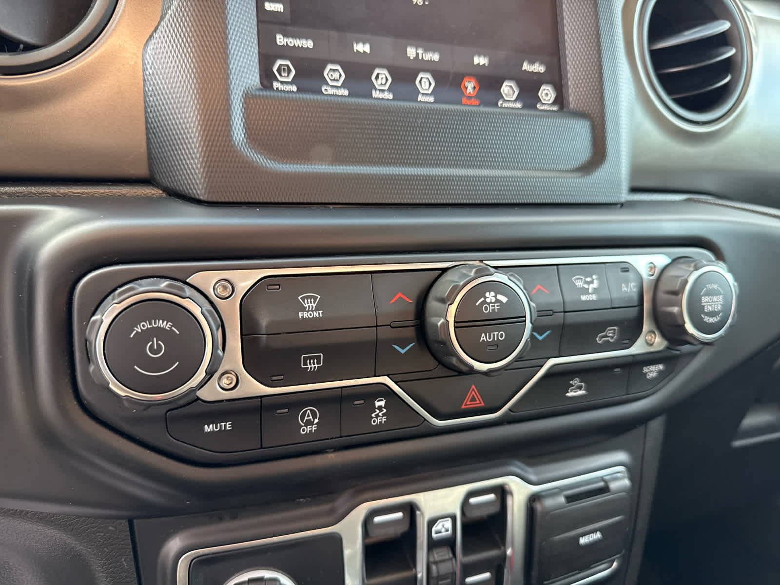 2022 Jeep Gladiator Sport S