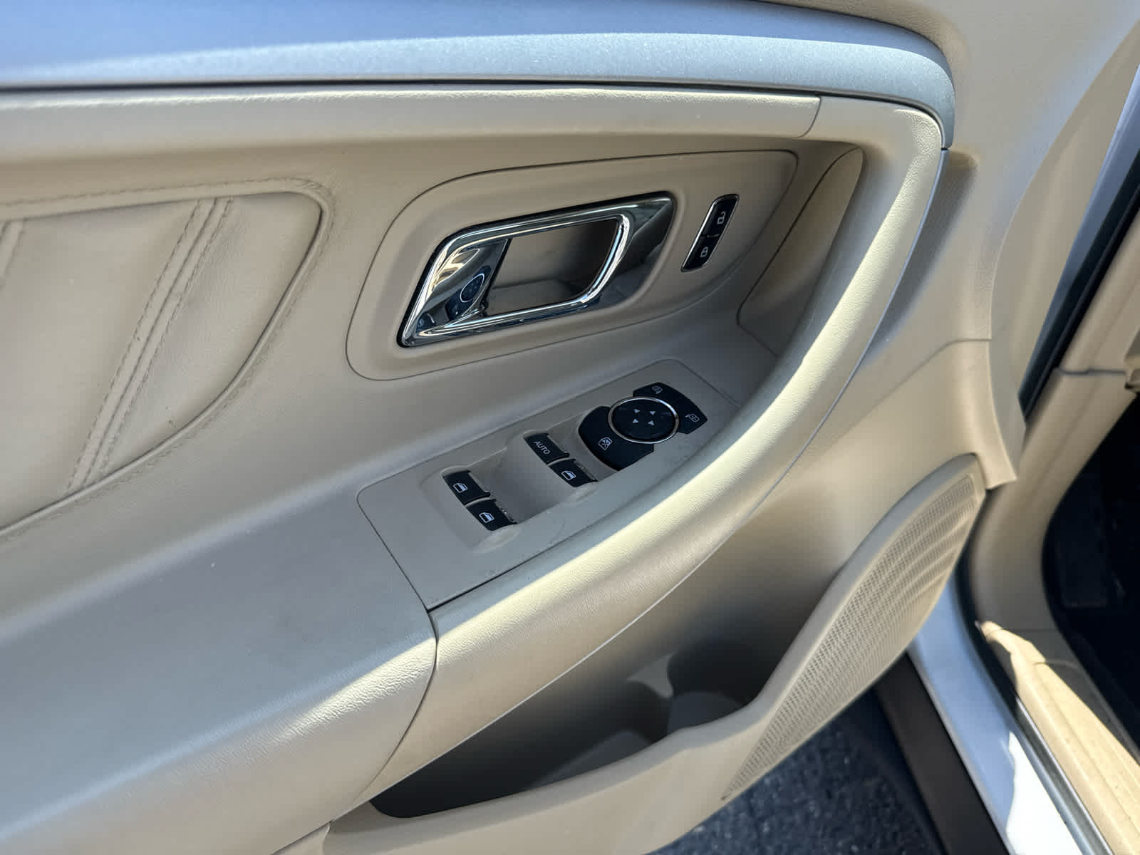 2018 Ford Taurus SEL