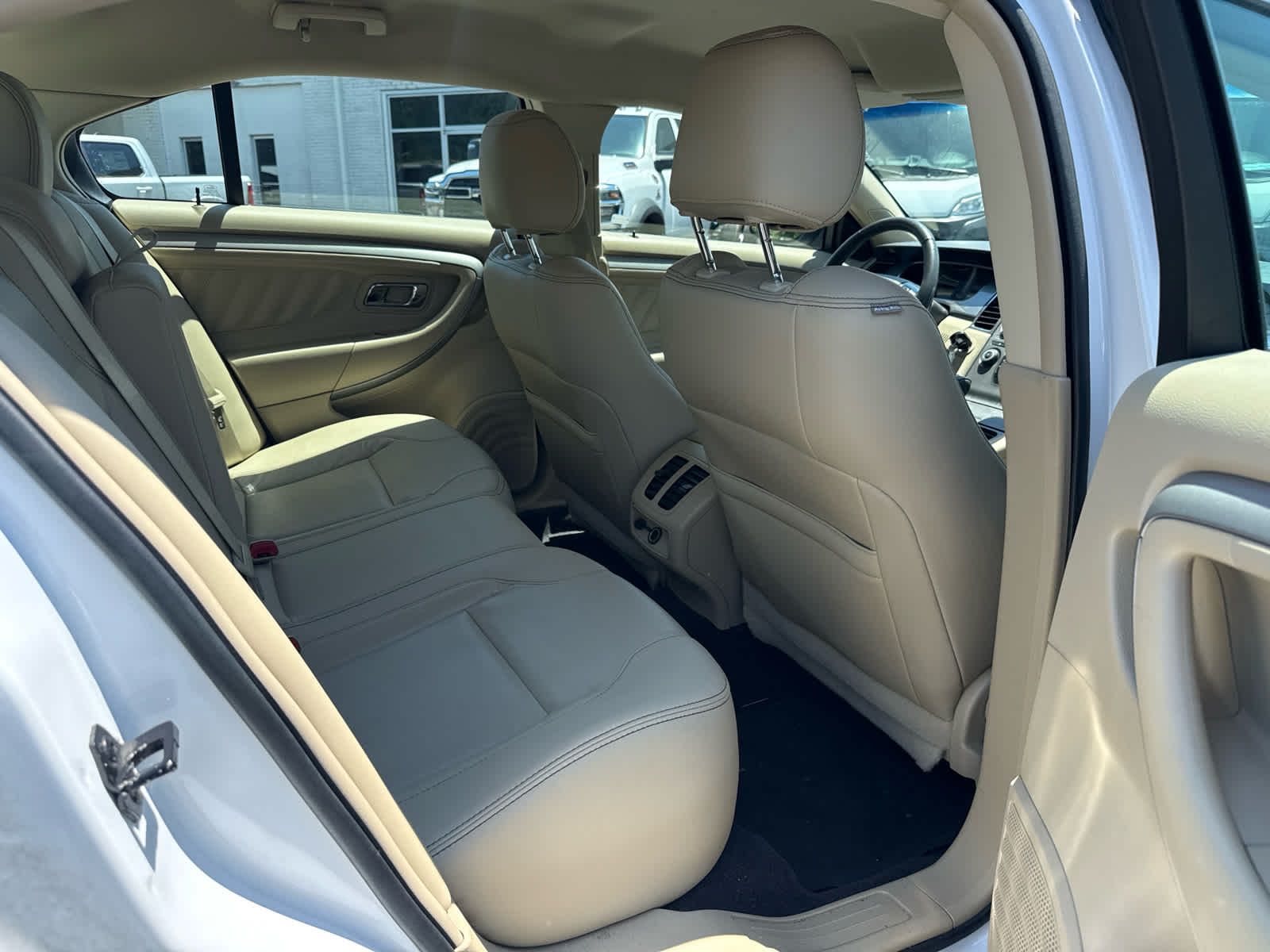2018 Ford Taurus SEL