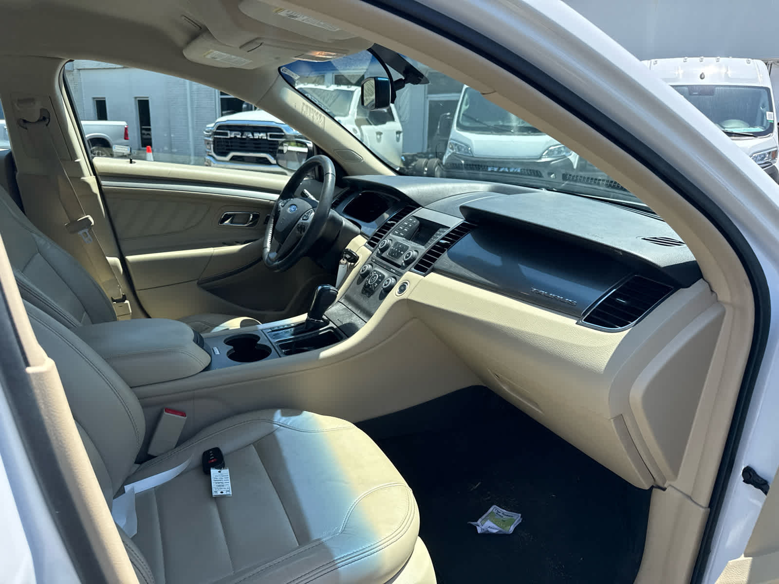 2018 Ford Taurus SEL