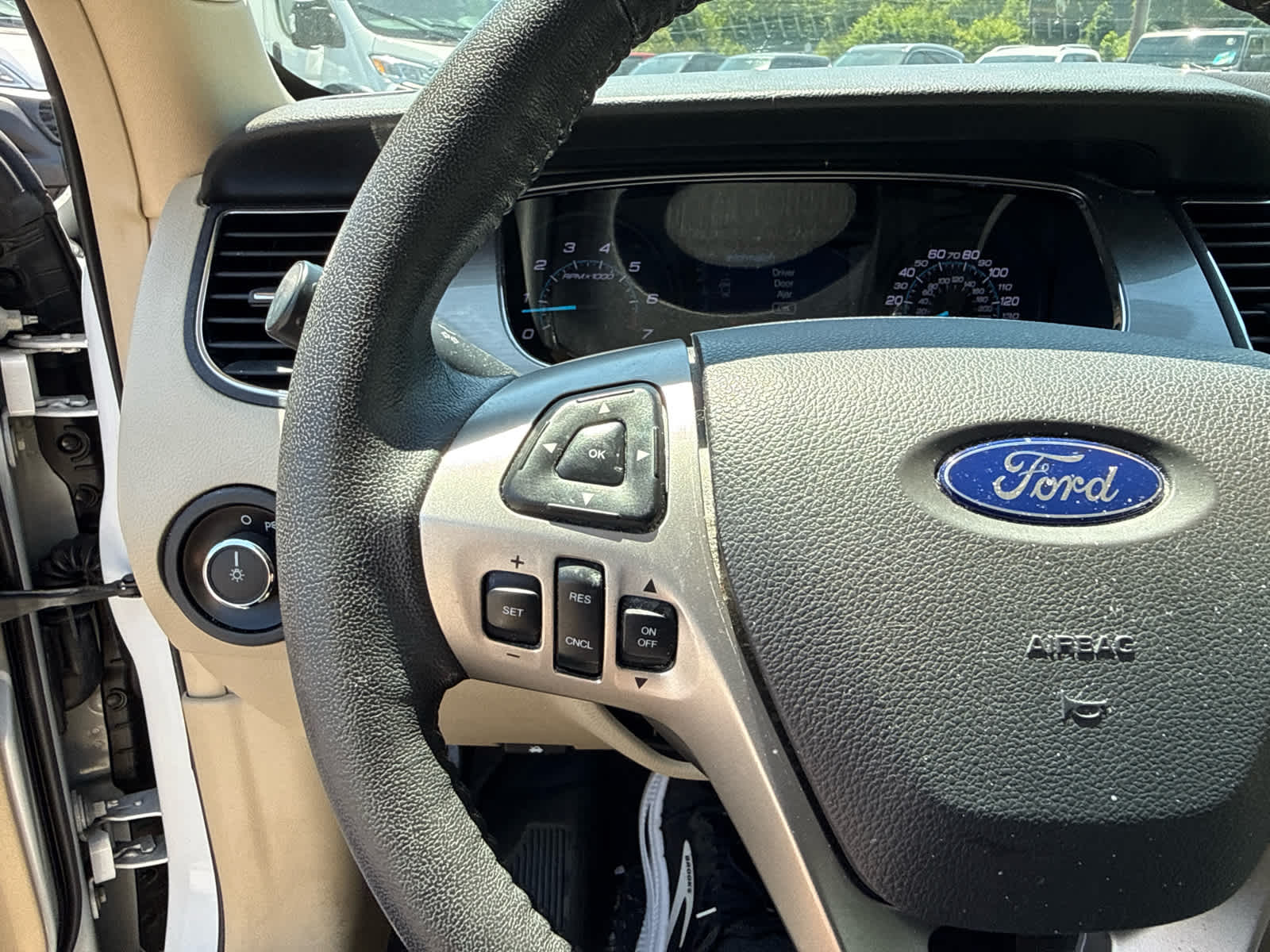 2018 Ford Taurus SEL