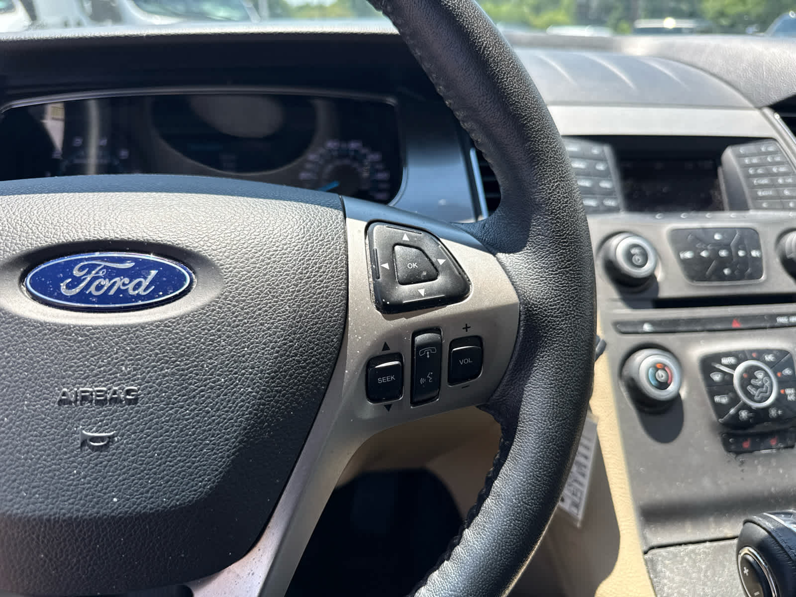 2018 Ford Taurus SEL