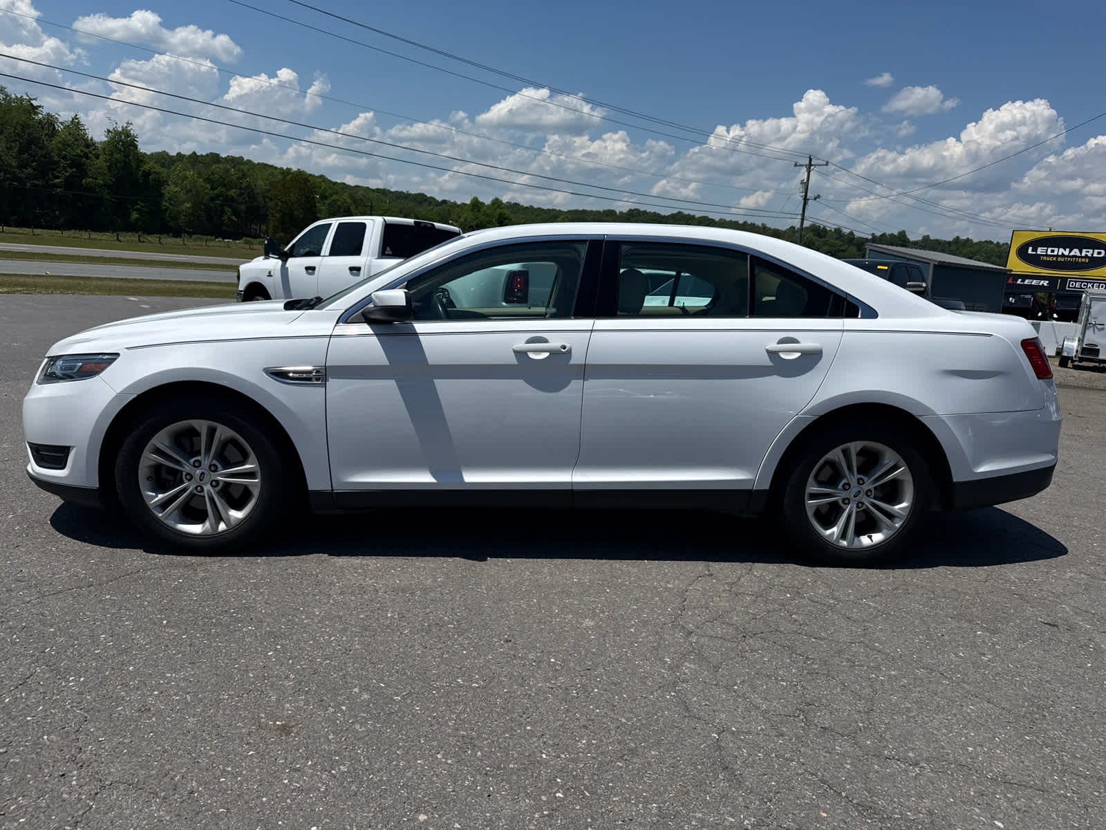 2018 Ford Taurus SEL