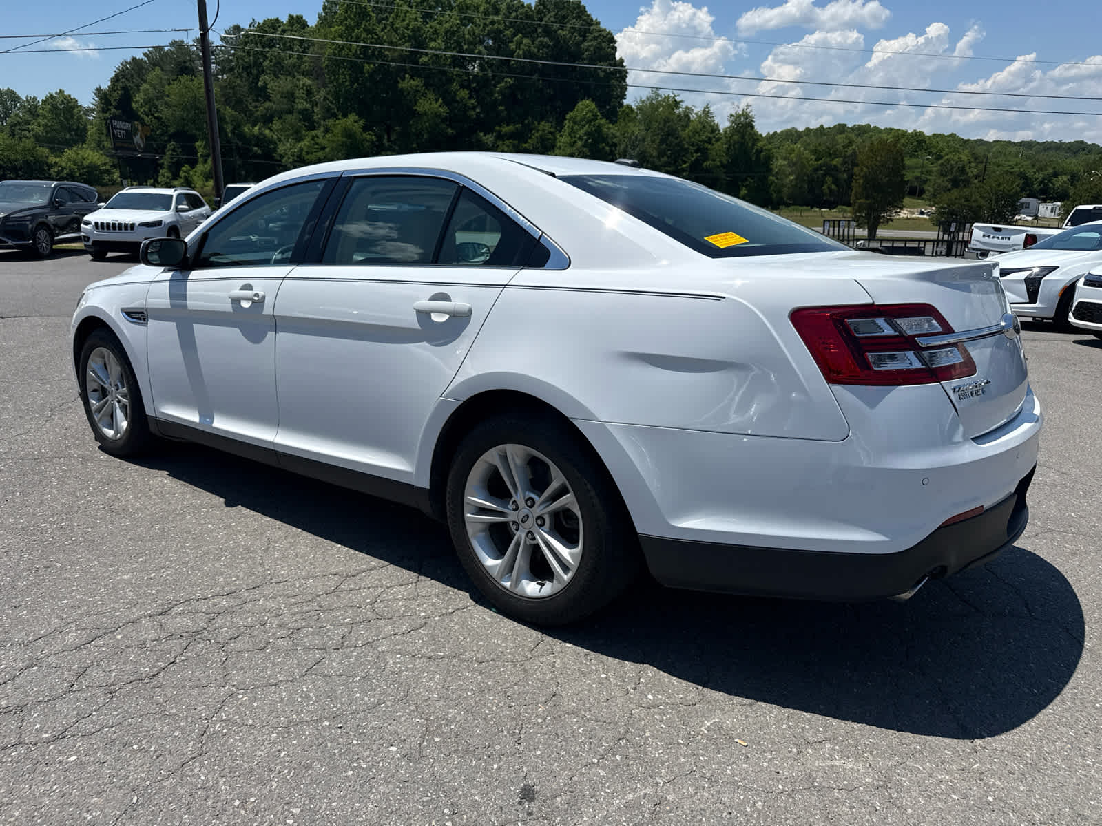 2018 Ford Taurus SEL