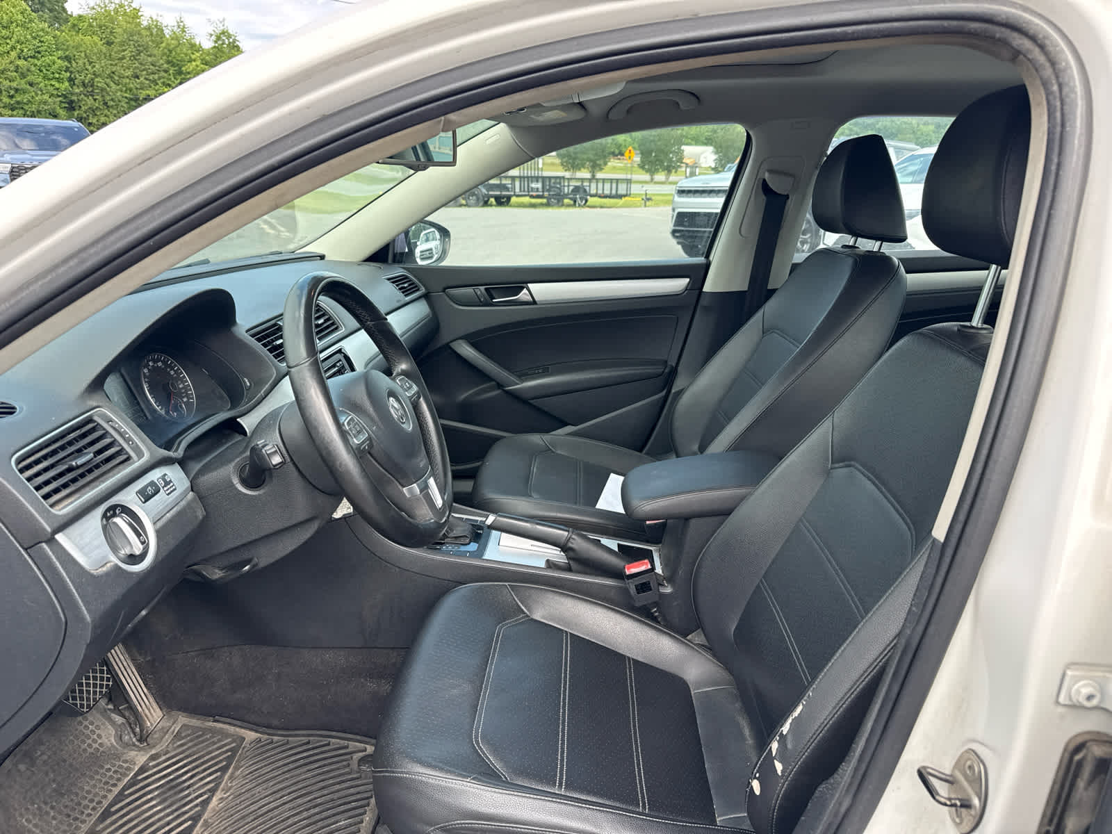 2012 Volkswagen Passat TDI SE w/Sunroof