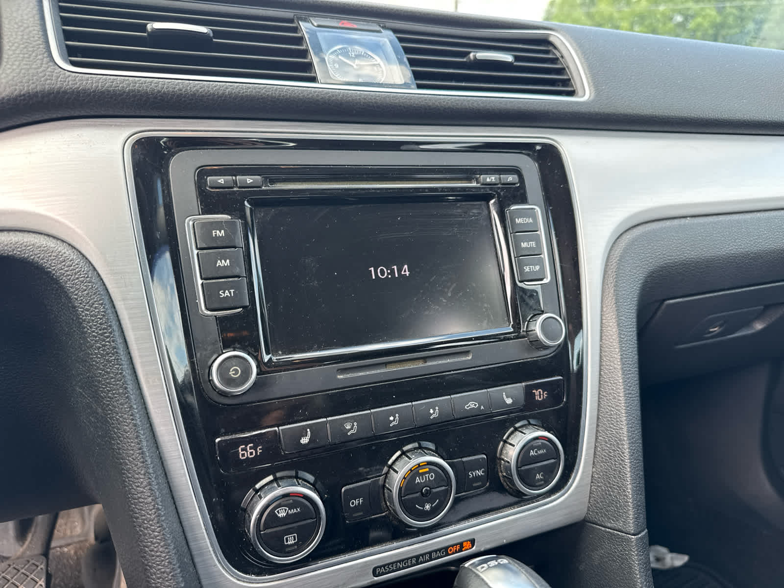 2012 Volkswagen Passat TDI SE w/Sunroof