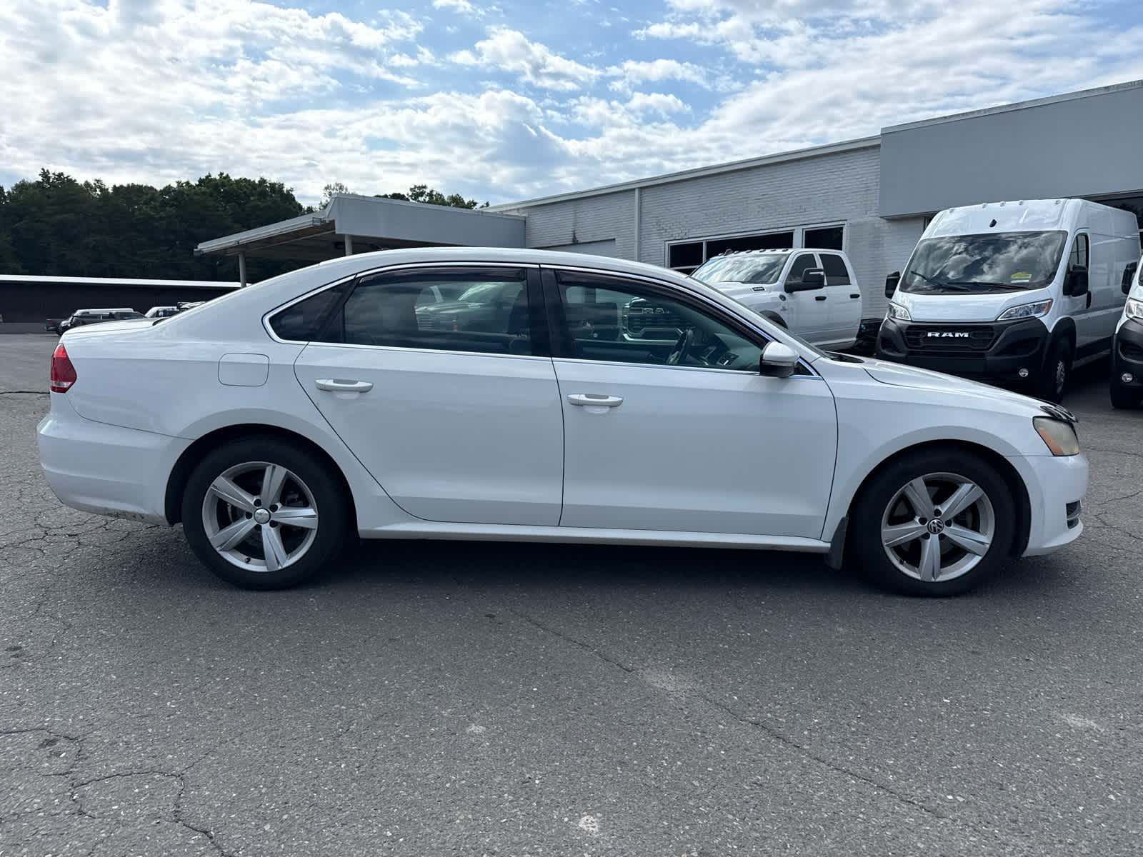 2012 Volkswagen Passat TDI SE w/Sunroof