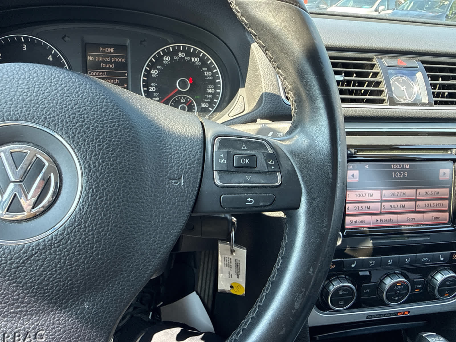 2012 Volkswagen Passat TDI SE w/Sunroof