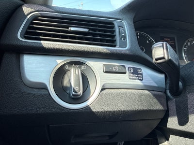 2012 Volkswagen Passat TDI SE w/Sunroof