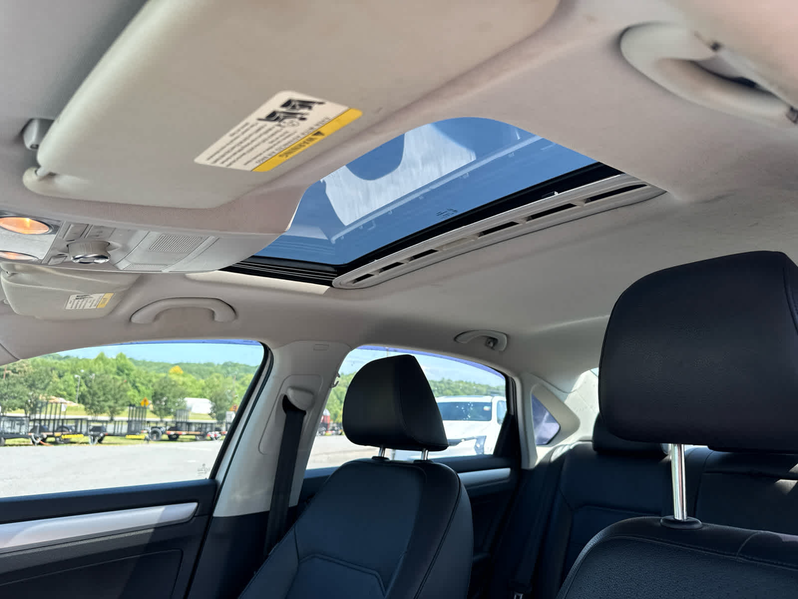 2012 Volkswagen Passat TDI SE w/Sunroof
