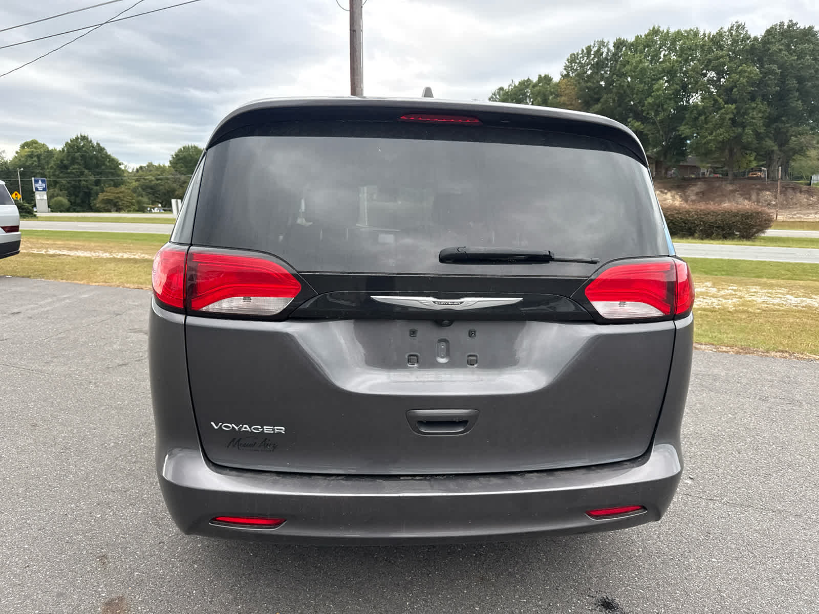 2023 Chrysler Voyager LX
