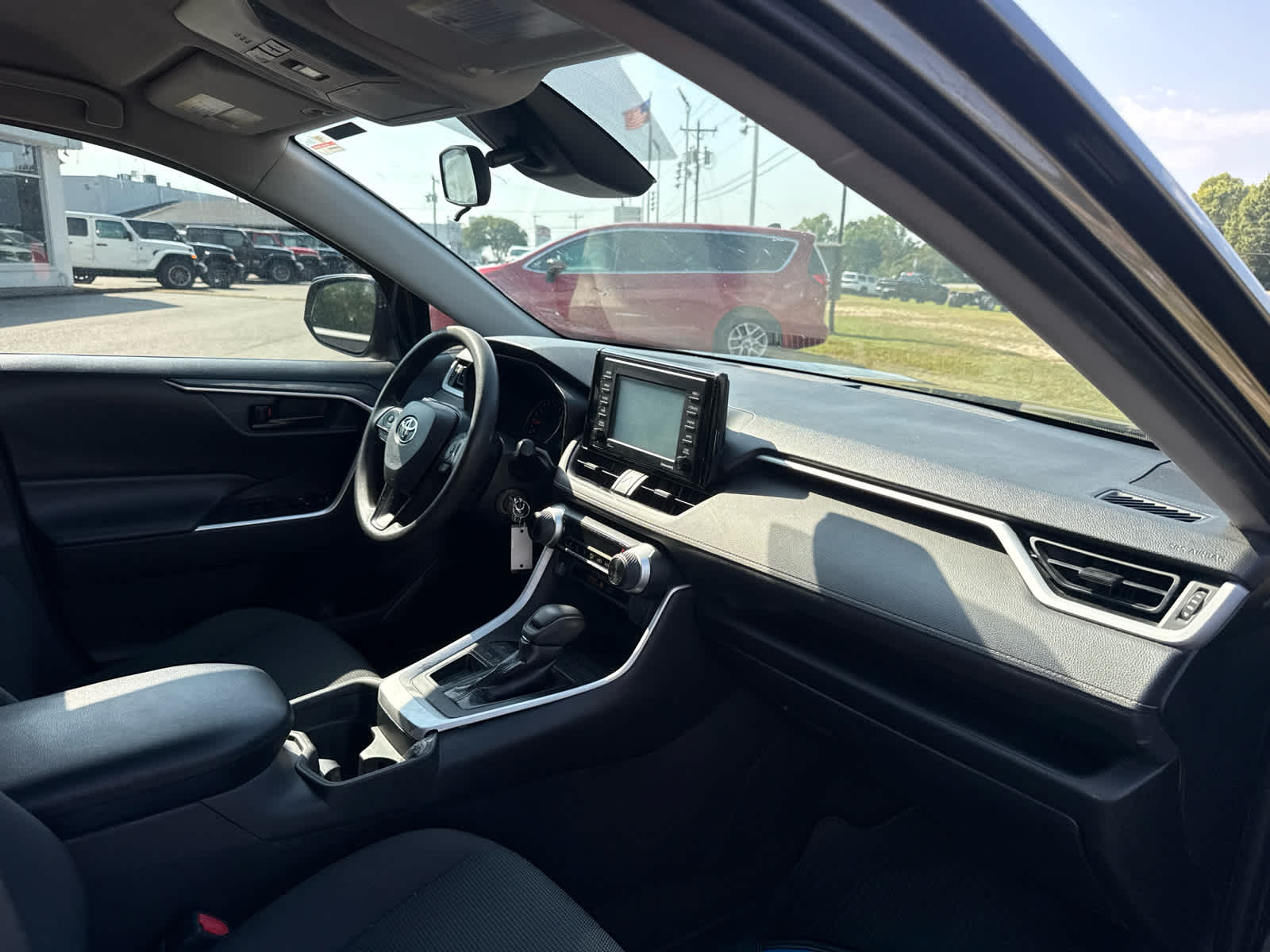 2020 Toyota RAV4 LE