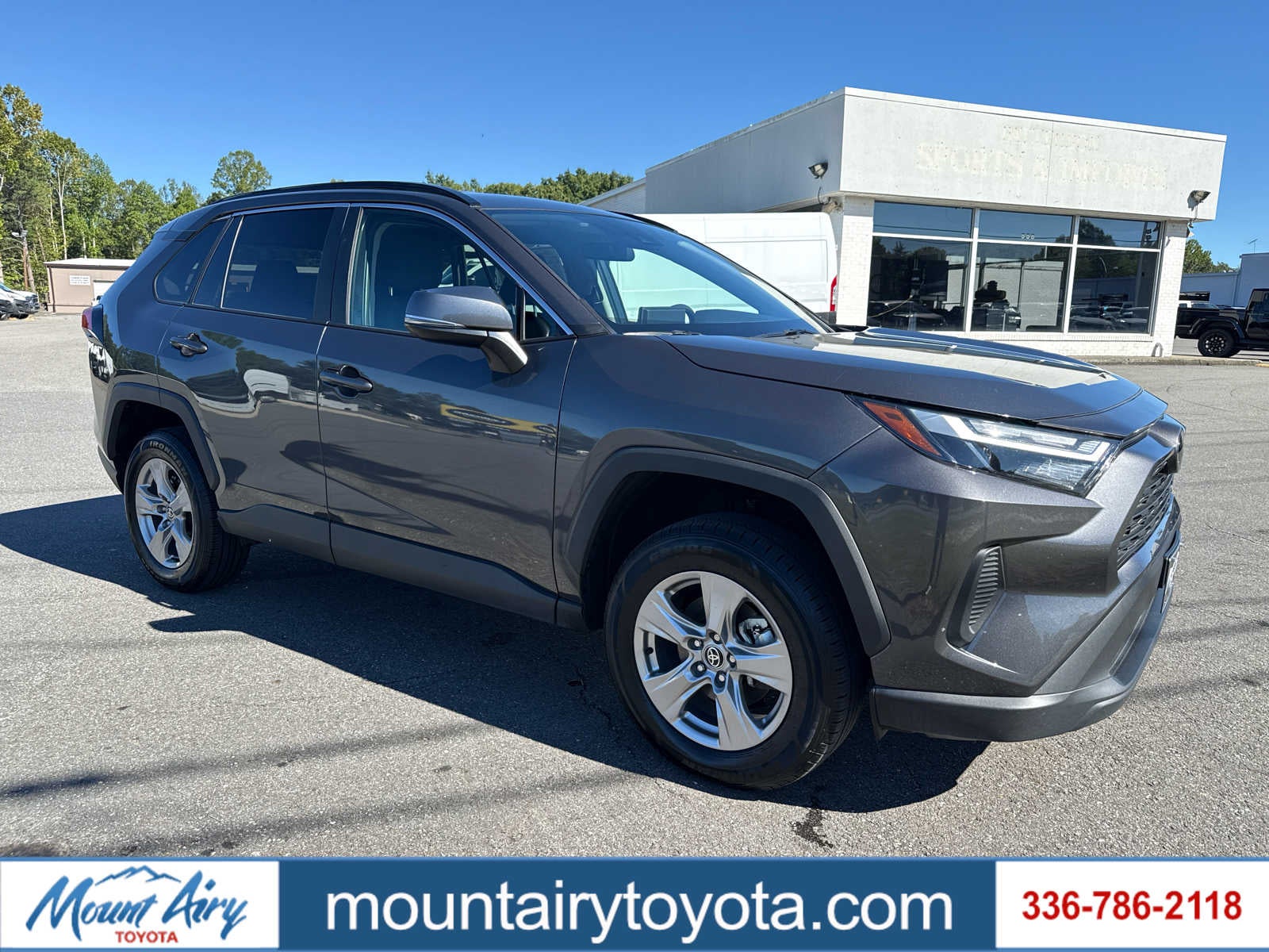 2025 Toyota RAV4 XLE