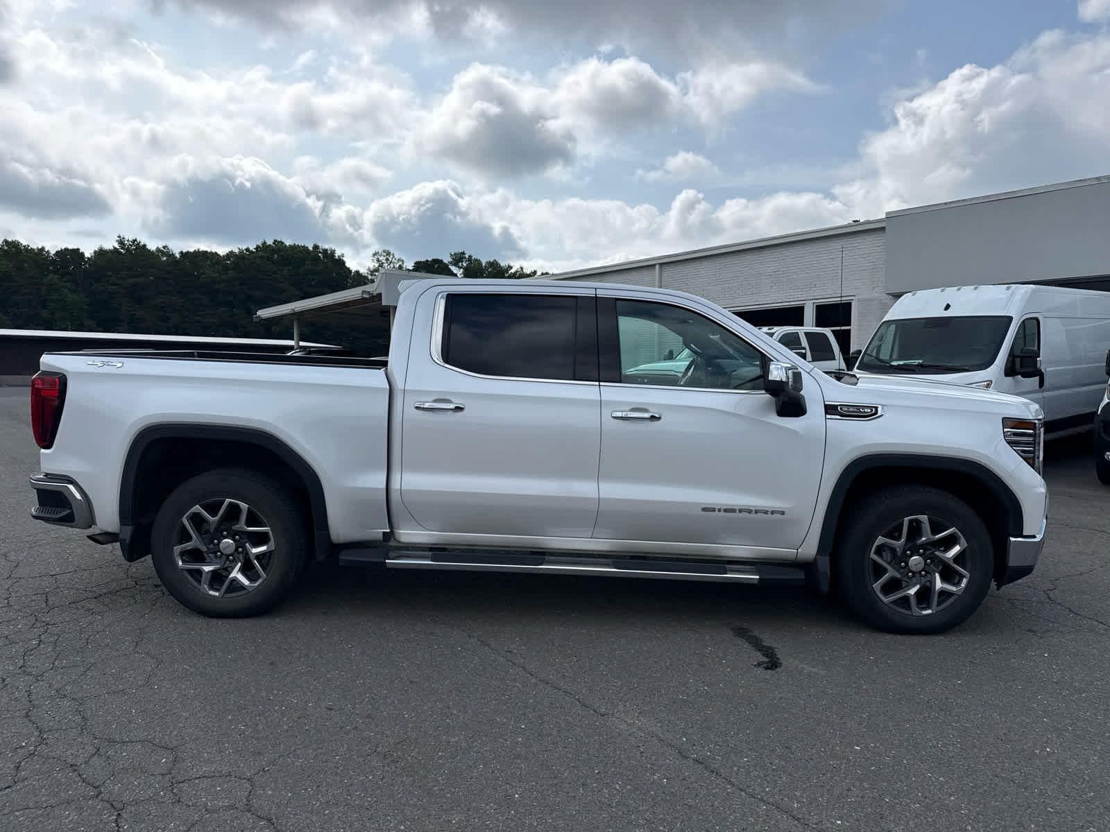 2023 GMC Sierra 1500 SLT