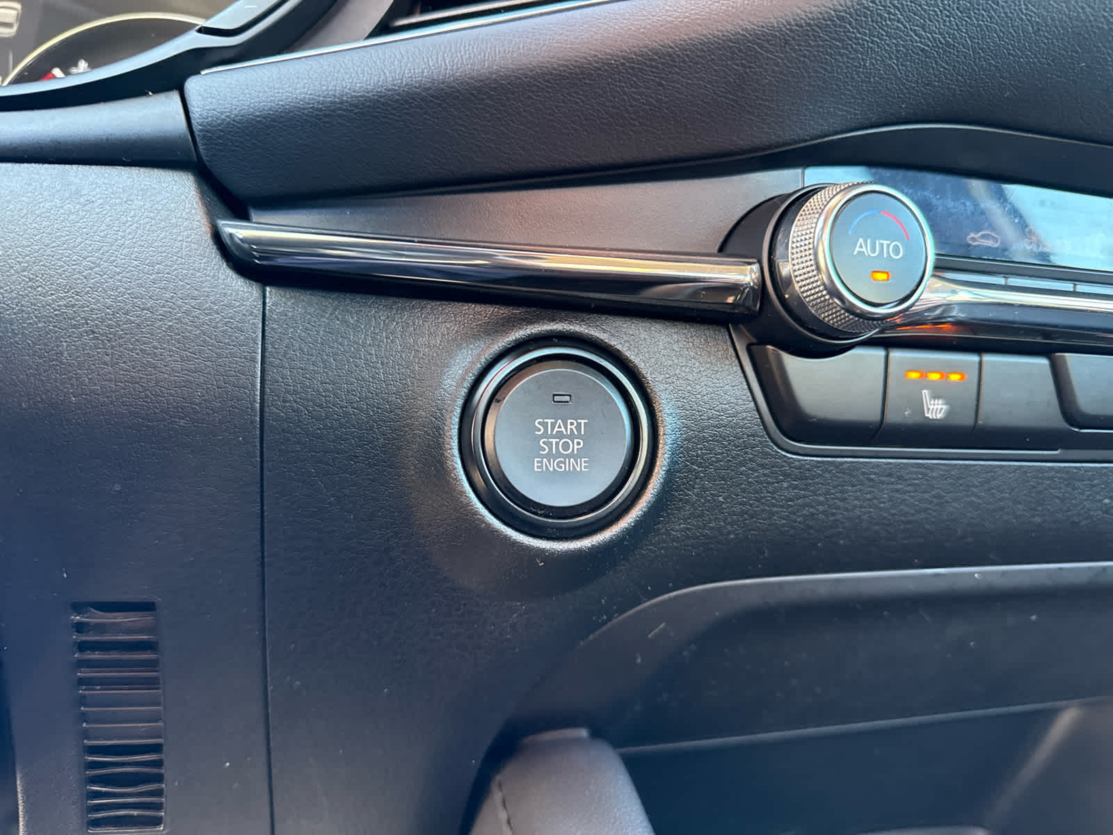 2024 Mazda MAZDA3 2.5 S Preferred