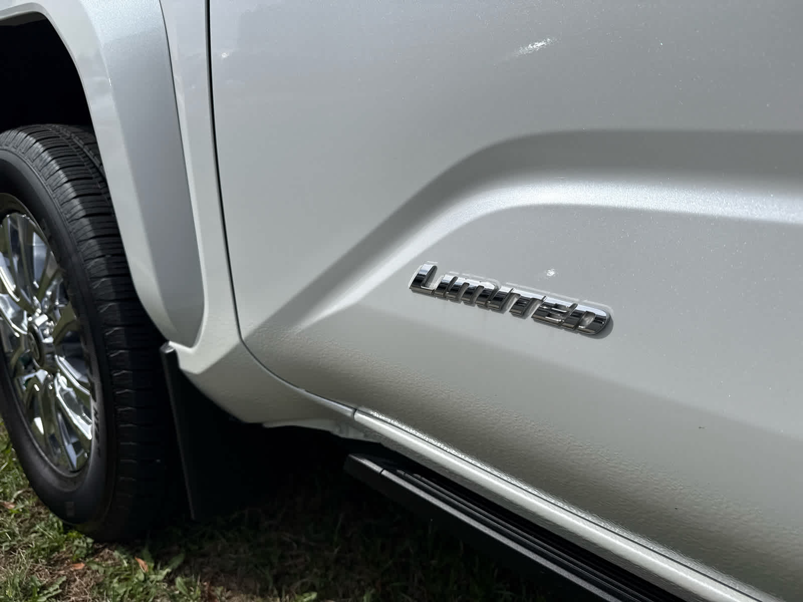 2024 Toyota Tacoma Limited Hybrid