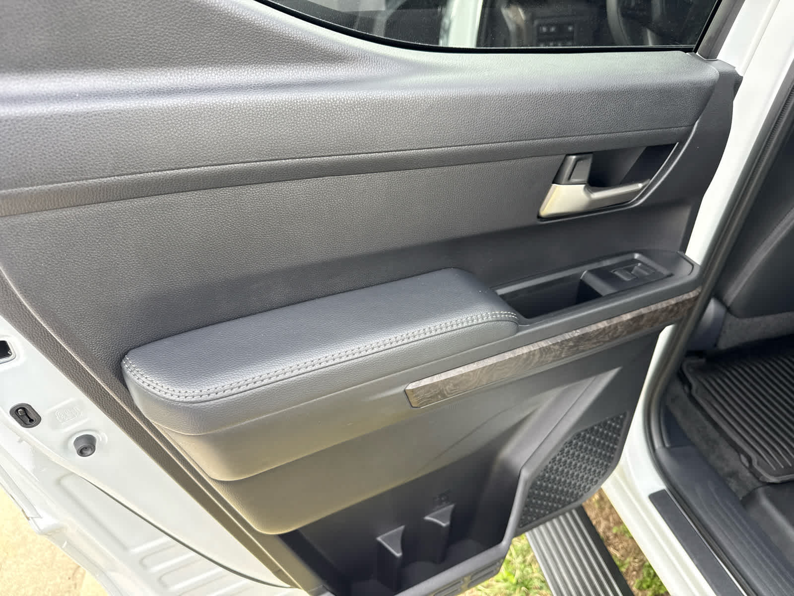 2024 Toyota Tacoma Limited Hybrid