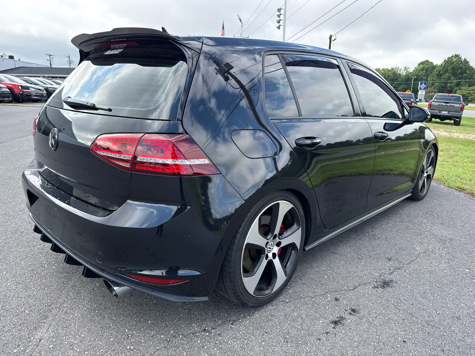 2017 Volkswagen Golf GTI SE