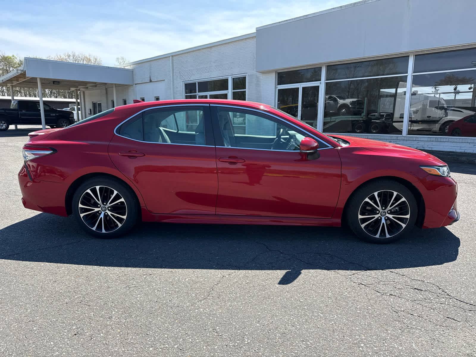 2019 Toyota Camry SE