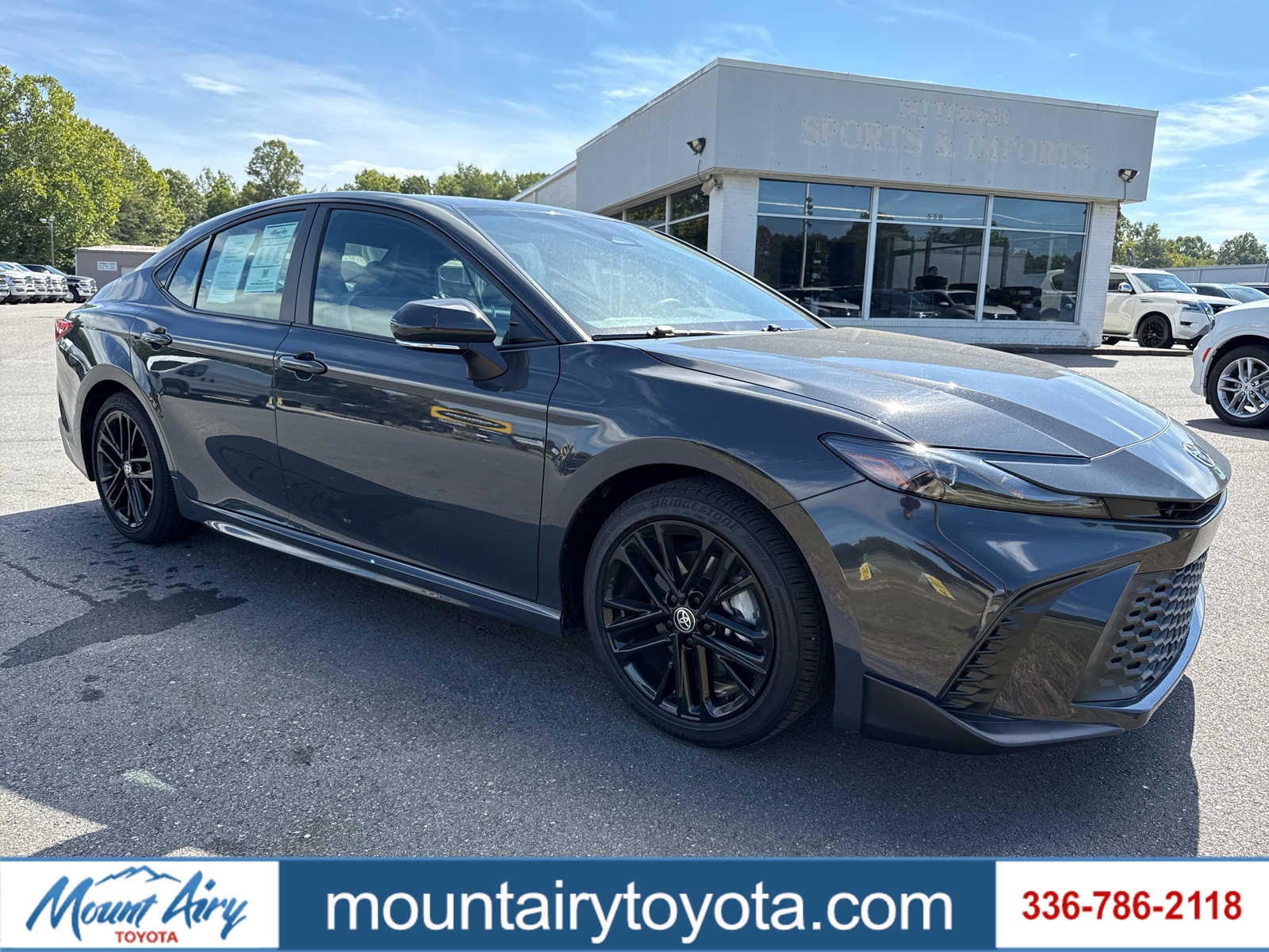 2025 Toyota Camry SE