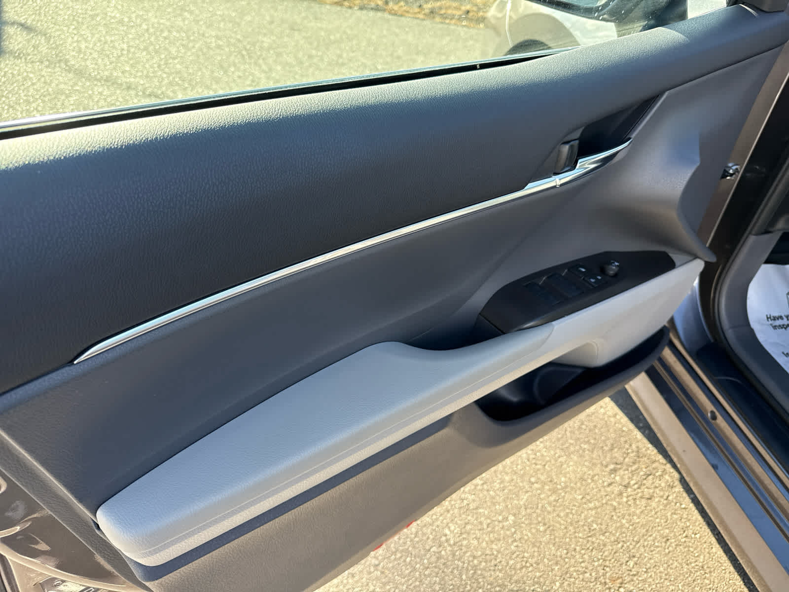 2024 Toyota Camry Hybrid LE