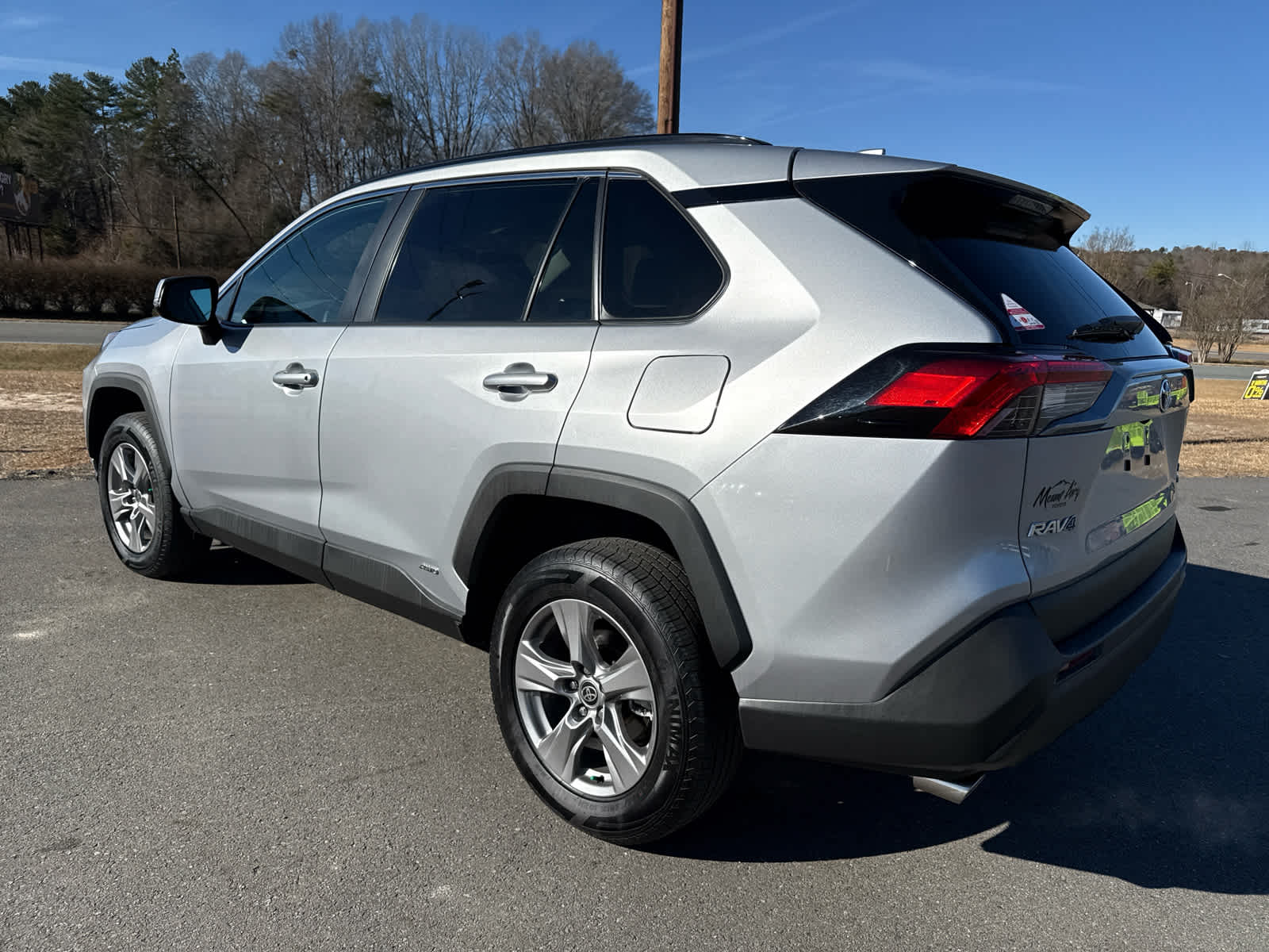 2024 Toyota RAV4 Hybrid XLE