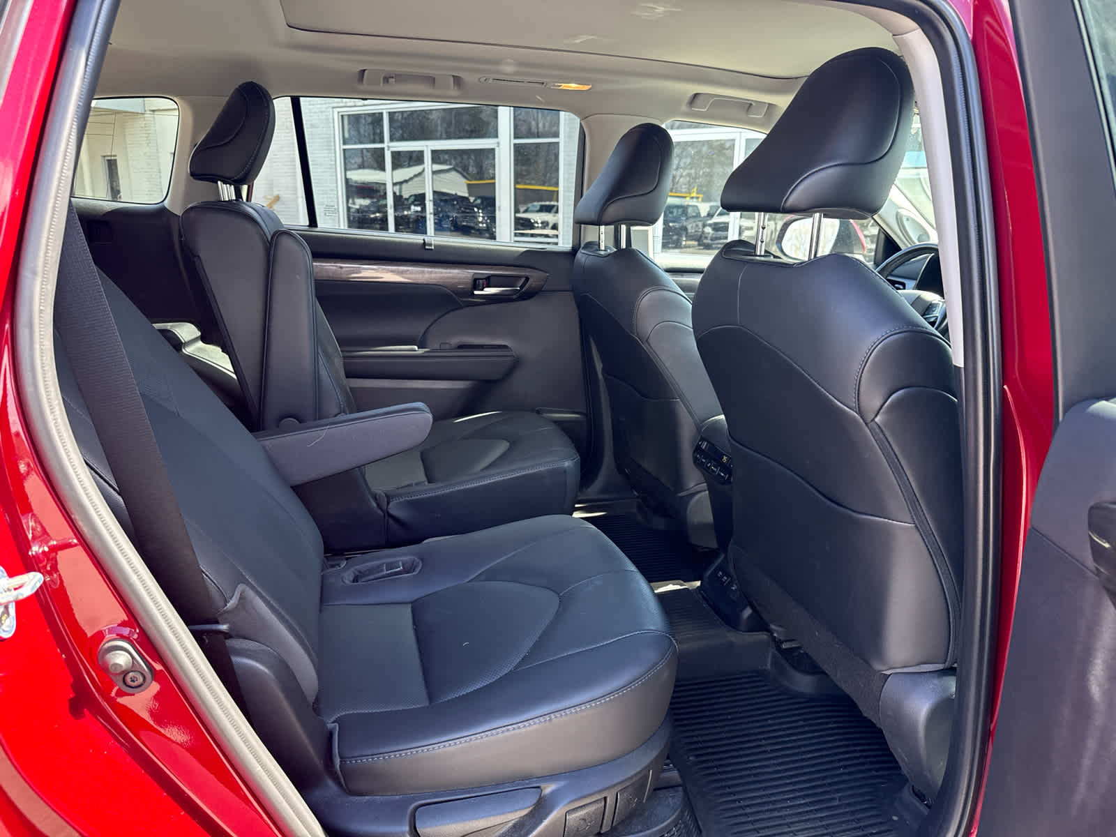 2021 Toyota Highlander Hybrid Platinum