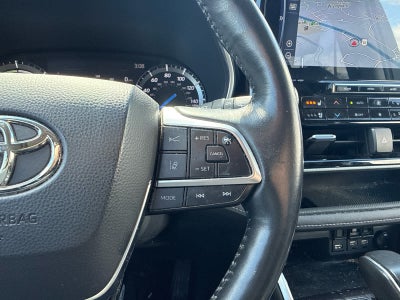 2021 Toyota Highlander Hybrid Platinum
