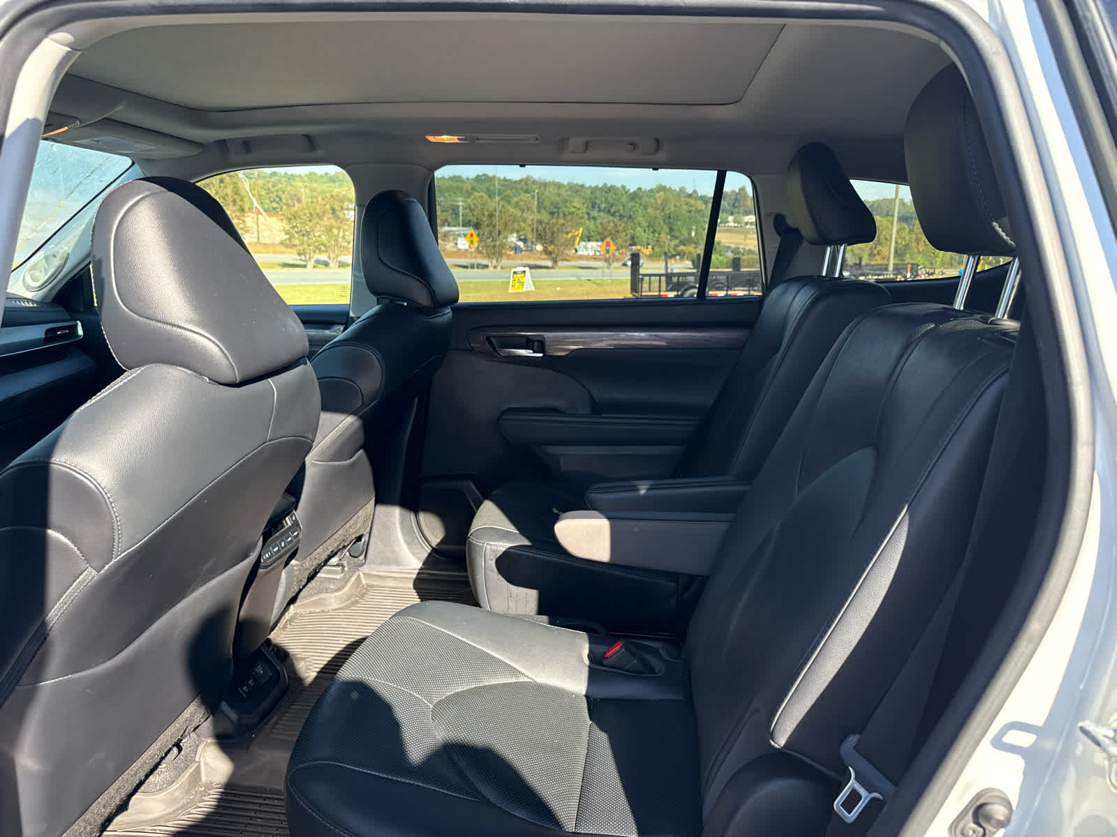 2021 Toyota Highlander Hybrid Platinum