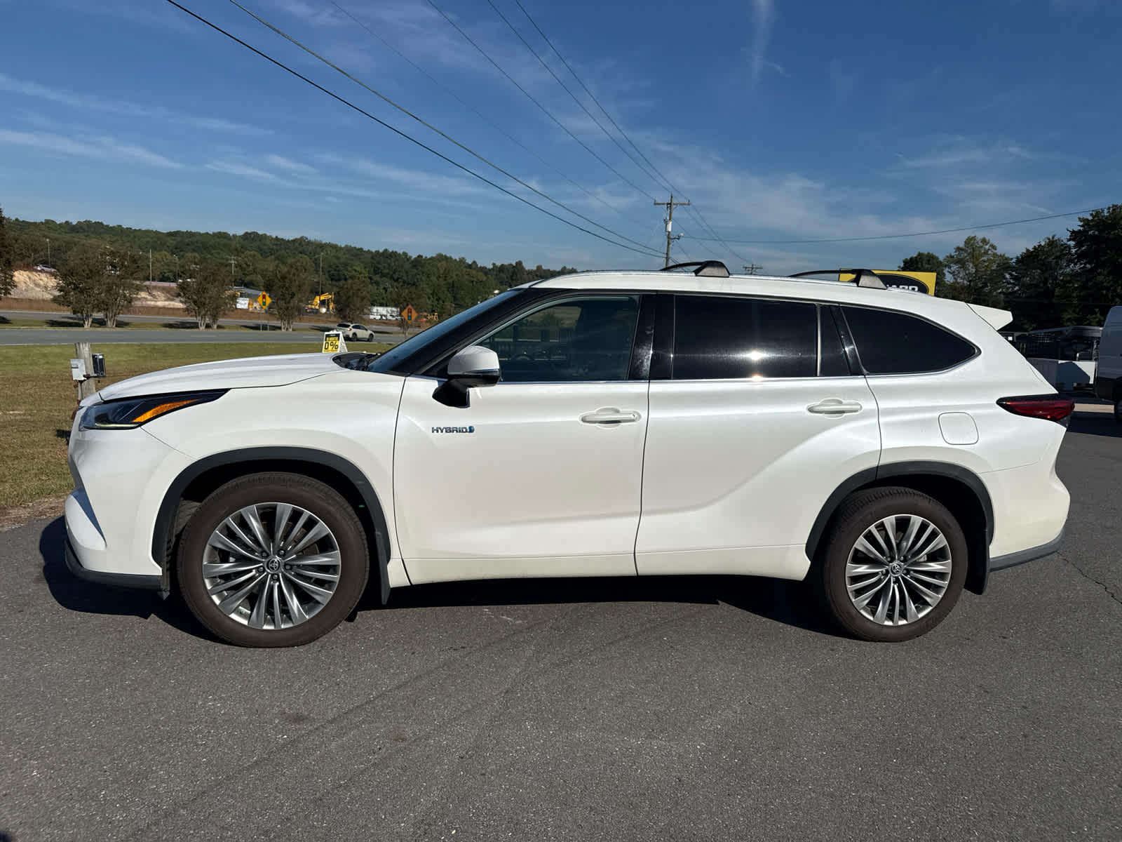 2021 Toyota Highlander Hybrid Platinum
