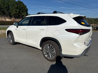 2021 Toyota Highlander Hybrid Platinum