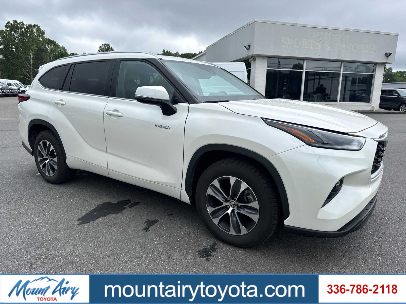 2021 Toyota Highlander Hybrid XLE