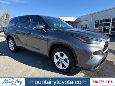 2024 Toyota Highlander LE