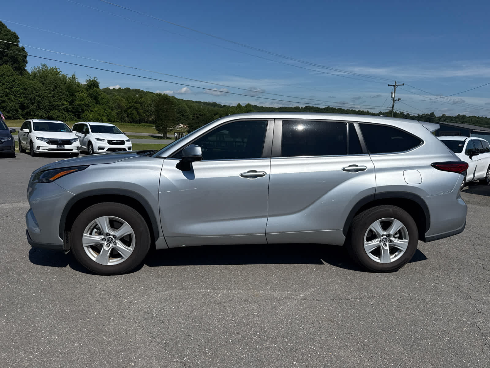 2023 Toyota Highlander L