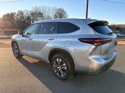 2025 Toyota Highlander XLE