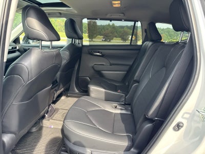 2025 Toyota Highlander XLE