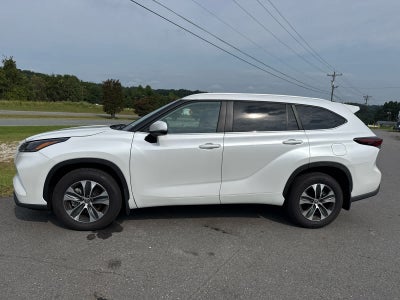 2025 Toyota Highlander XLE