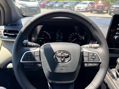 2021 Toyota Sienna XLE