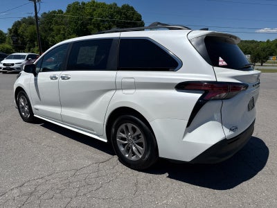 2021 Toyota Sienna XLE