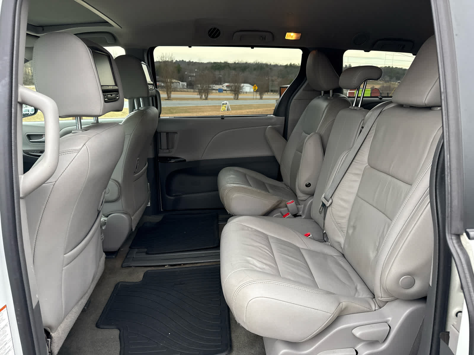 2018 Toyota Sienna XLE Auto Access Seat
