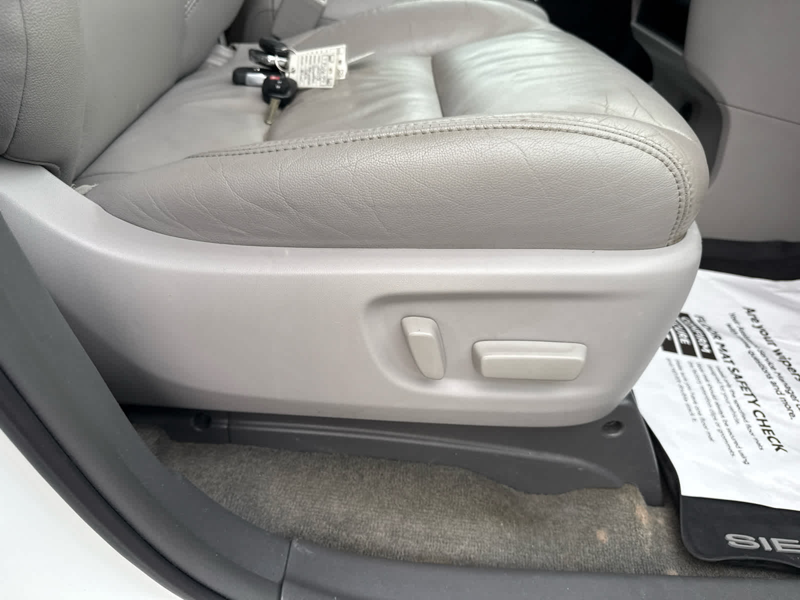 2018 Toyota Sienna XLE Auto Access Seat