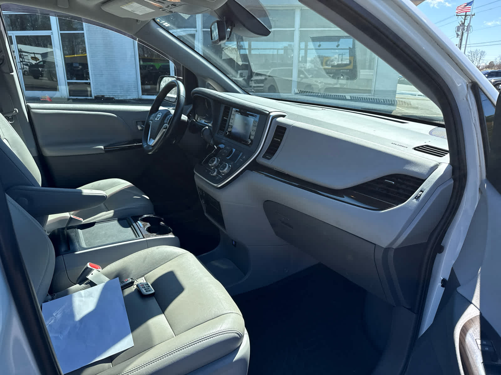 2020 Toyota Sienna XLE